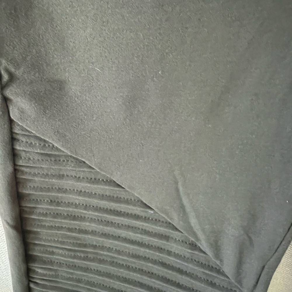 Grey Ribbed Leggings - Picture 2 of 4